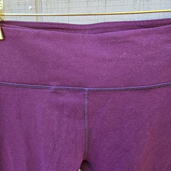 Fabletics Define Powerhold Mid-Rise Burgundy 7/8 Leggings Small - Picture 3 of 10